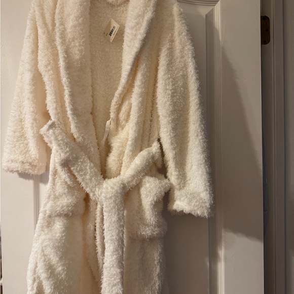 Ulta Robe - Picture 3 of 6